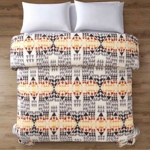 Twin Pendleton Blanket